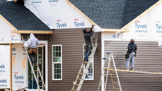 Homebuilders bet on 1% mortgage rates to wake up US buyers
