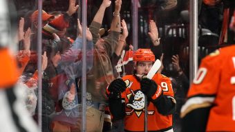 High-flying Ducks head for Colorado with a 7-game winning streak