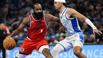 Clippers’ tailspin continues against hot-shooting Magic