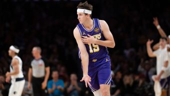 Lakers’ shots are falling amid 6-game winning streak