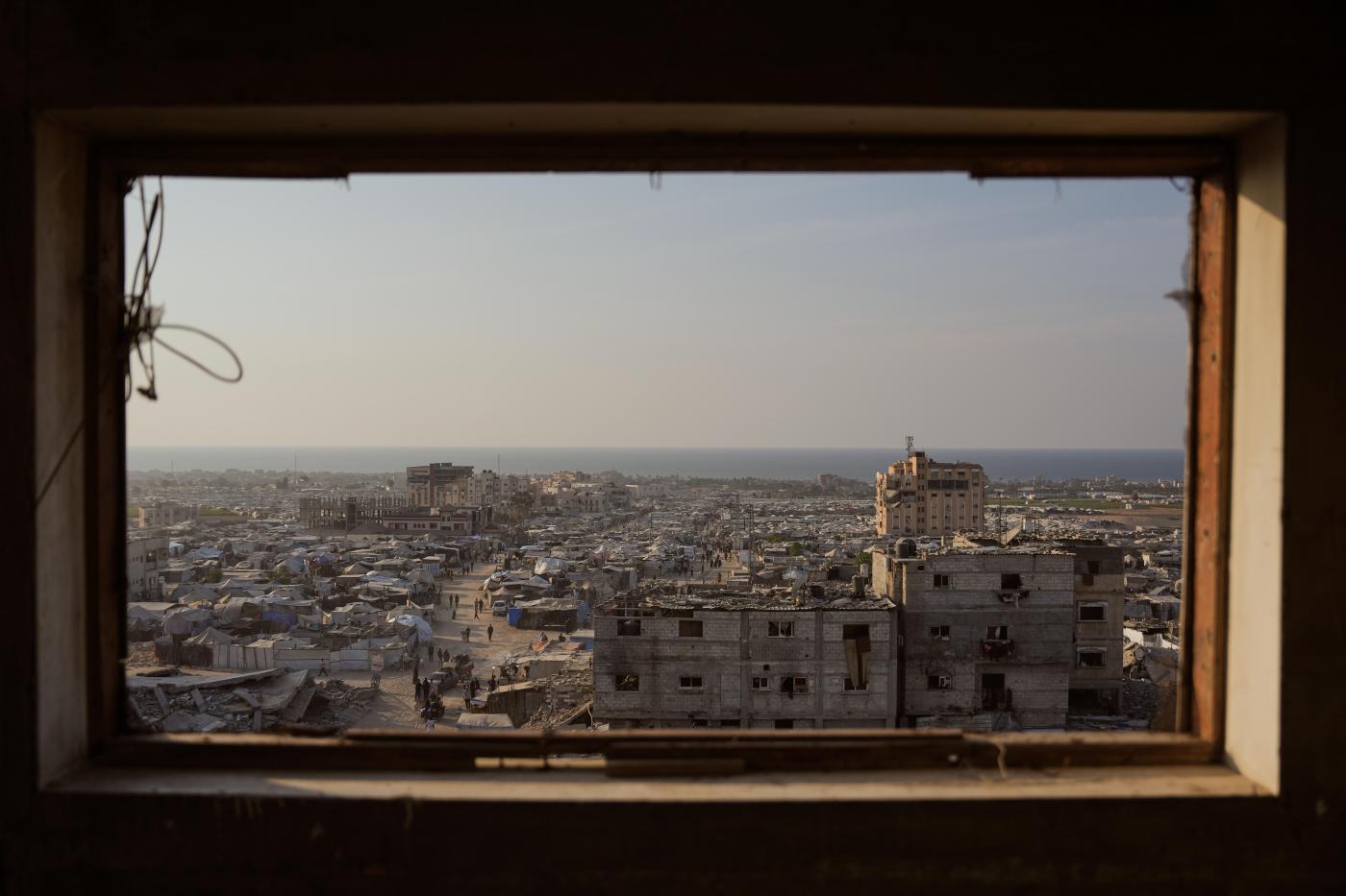 Gaza death toll tops 69,000 as Israel and militants again exchange remains