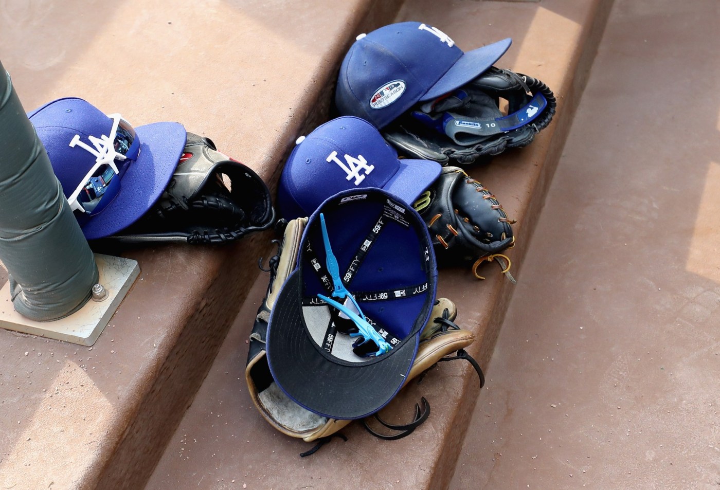 Dodgers add 6-foot-7 left-hander to 40-man roster