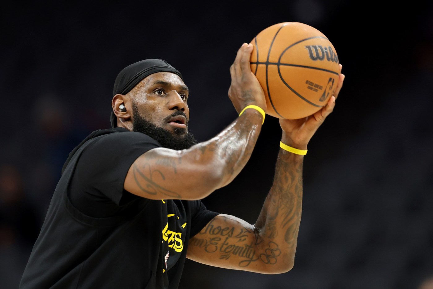 LeBron James practices with Lakers’ South Bay G League affiliate: ‘he looked good’