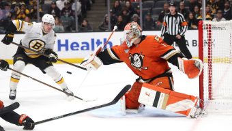 Ian Moore, Lukáš Dostál lead Ducks past Bruins for season sweep