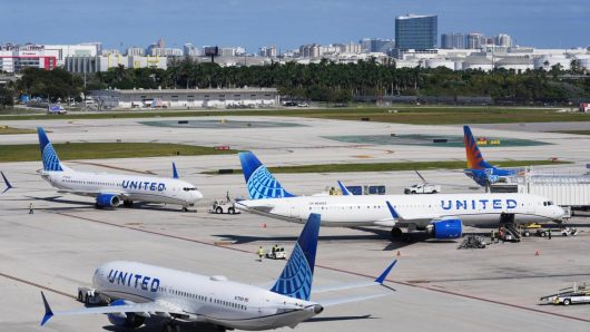 FAA bonuses to air traffic controllers with perfect attendance during shutdown leave thousands out