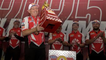 Doug Kalitta wins 2nd Top Fuel title at rained out, In-N-Out Burger NHRA Finals
