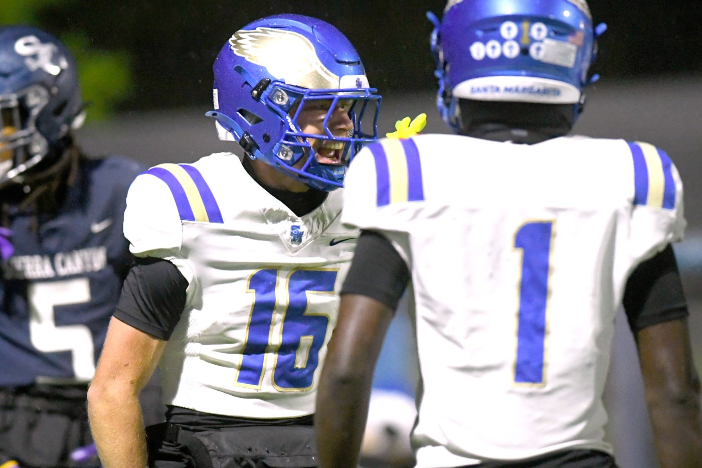 Santa Margarita football prevails over Sierra Canyon in Division 1 defensive battle