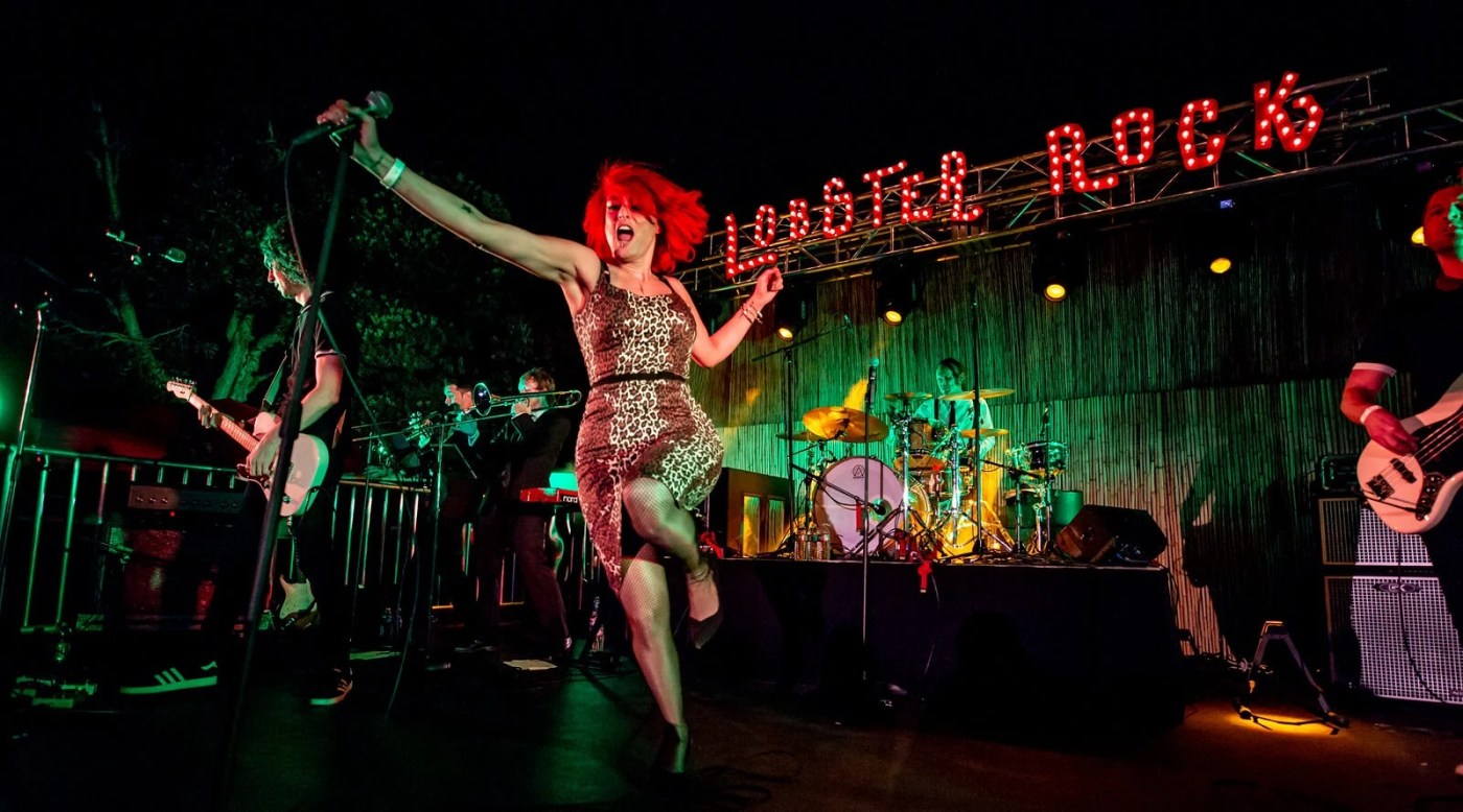Yächtley Crëw and Save Ferris kick off the holidays with classic soft rock and ska