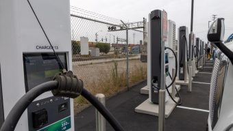 LA, Long Beach ports to give quarterly pollution updates