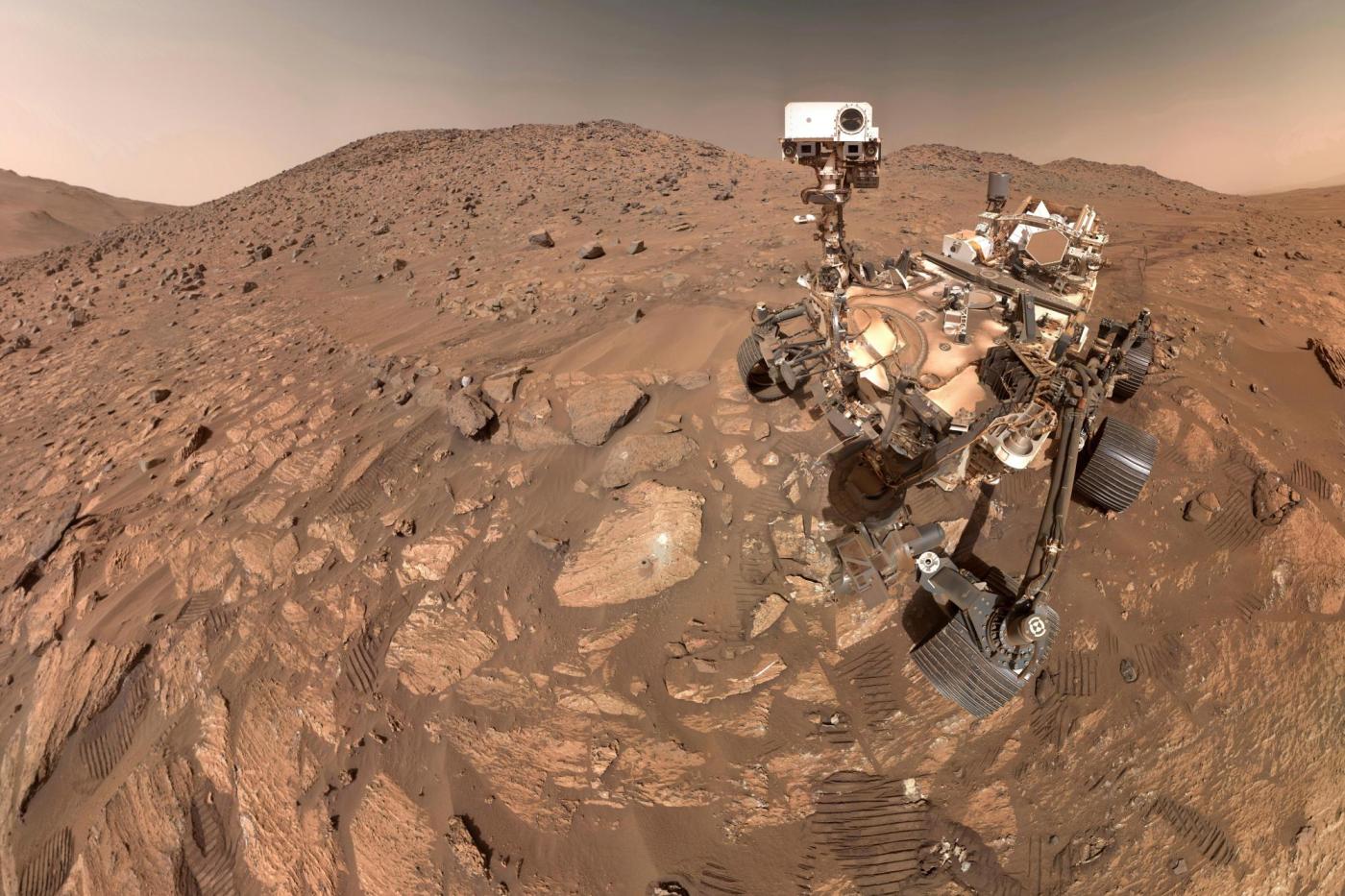 Scientists capture the crackling sounds of what they believe is lightning on Mars