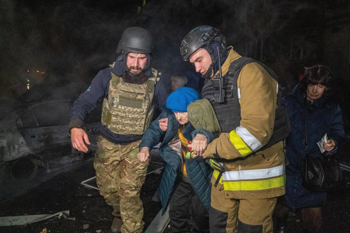 Russian attack kills 25 in Ukraine’s Ternopil as Zelenskyy meets Erdogan in Turkey