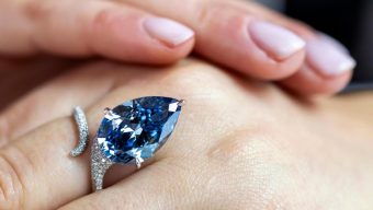 ‘Mellon Blue’ diamond sells for $26.6 million at Swiss auction