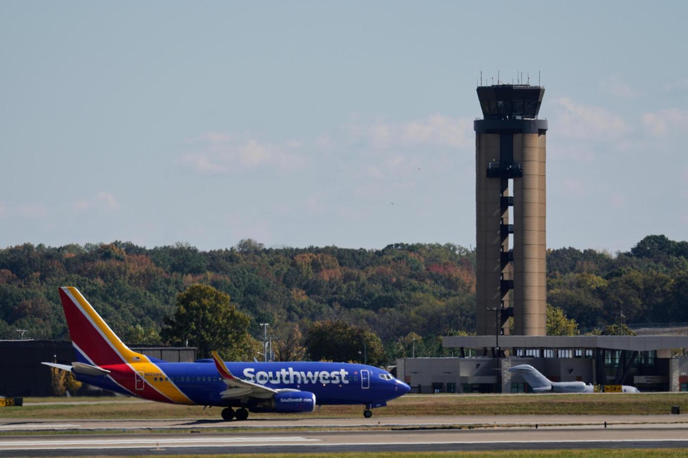 Democratic senator accuses Trump of playing politics with aviation safety during shutdown