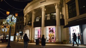 Freebie of the week:  Ride the Beverly Hills Jolly Trolley