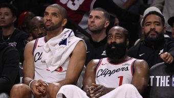 Familiar flaws hurt Clippers in loss to Lakers