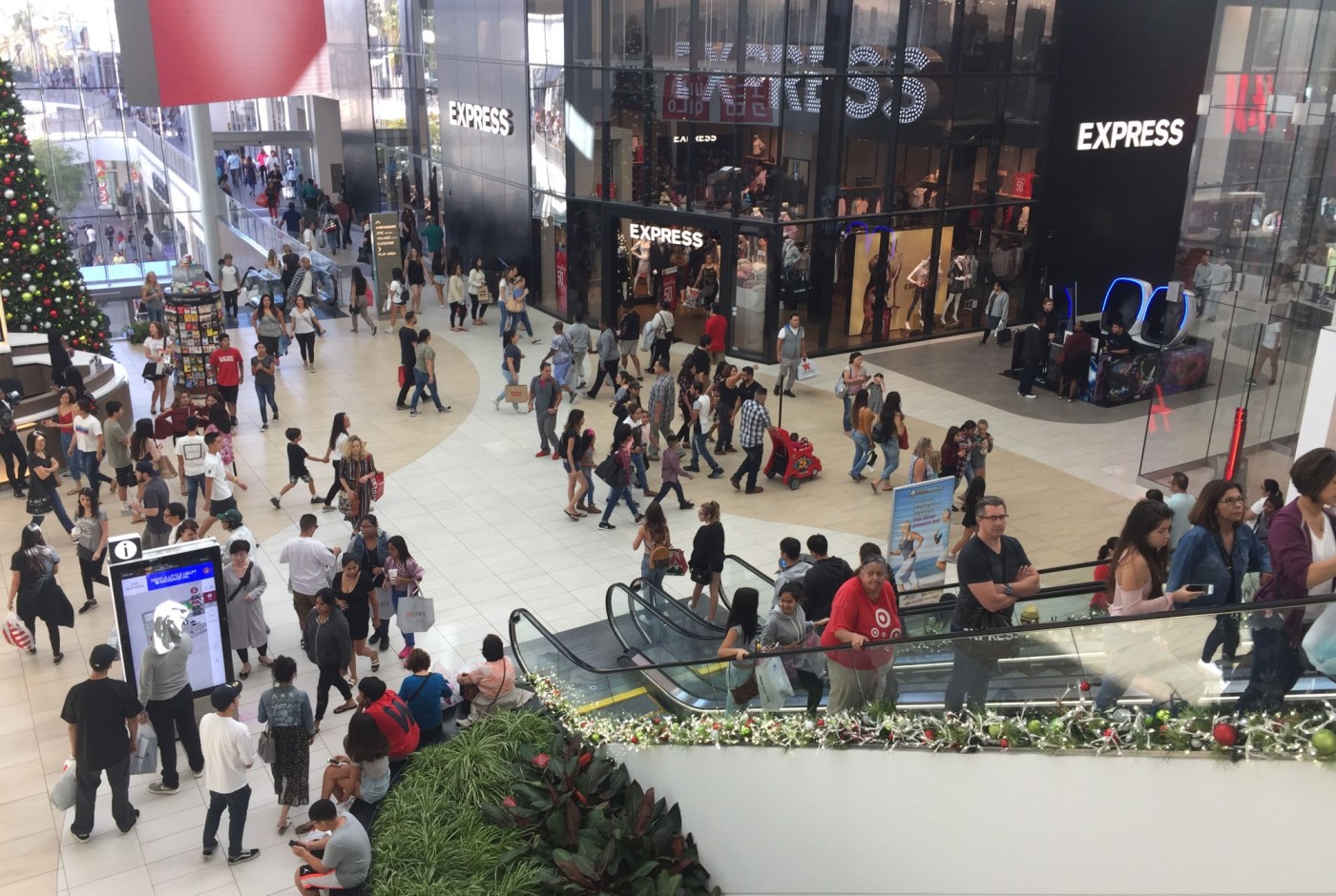 Minibike rider goes inside Del Amo Fashion Center in Torrance, nearly hits security officer, police say