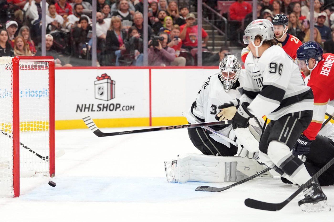 Kings can’t catch Panthers as losing streak reaches 4 games