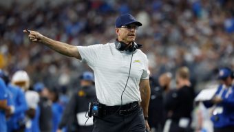 Chargers’ defense makes halftime adjustments to get necessary results