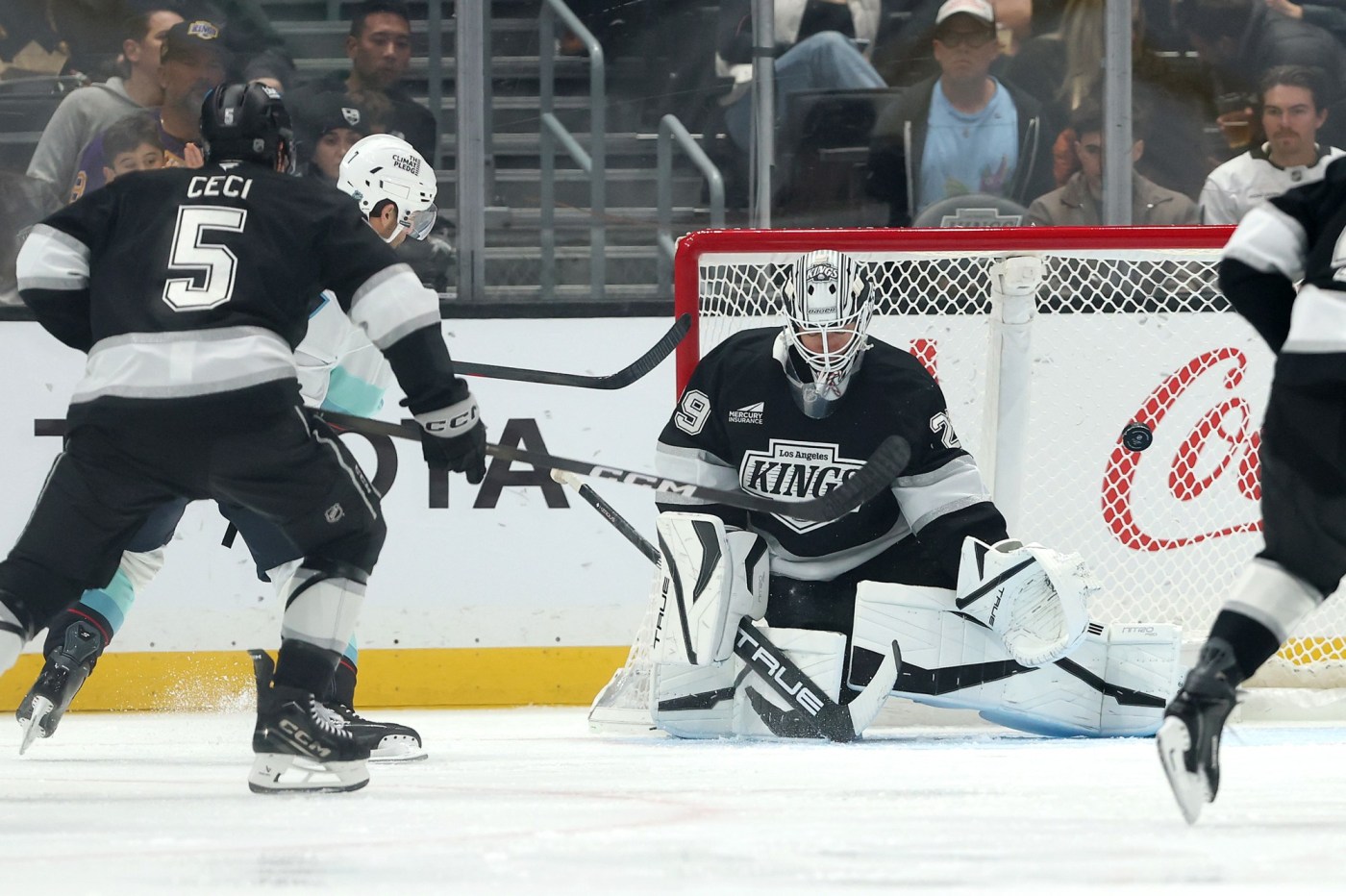 Kings stumble into break with 2nd straight loss to a last-place team