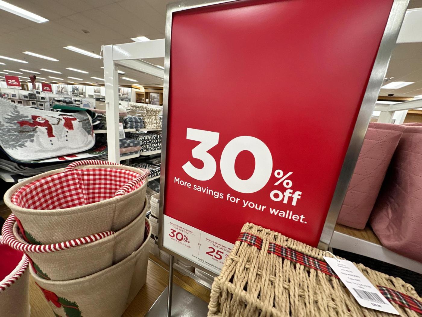Experts share their top tips to save money this holiday season