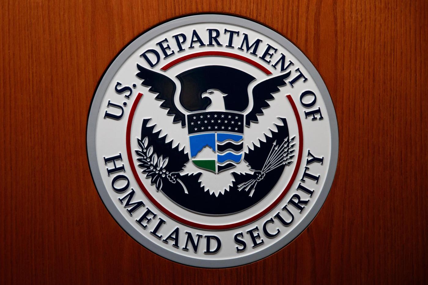 Federal authorities plan operation in Minnesota focusing on Somali immigrants, AP source says