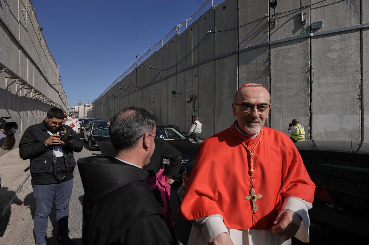 Thousands flock to Bethlehem to revive Christmas spirit after 2 years of war in Gaza