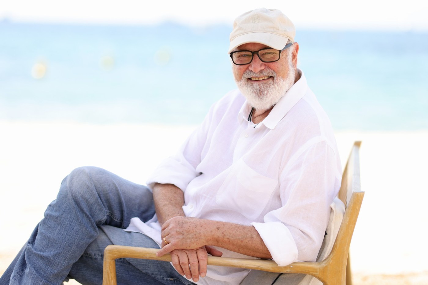 2 dead at Brentwood home owned by actor, producer Rob Reiner