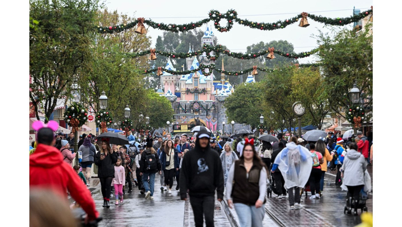 Niles: A Christmas wish list from a theme park fan