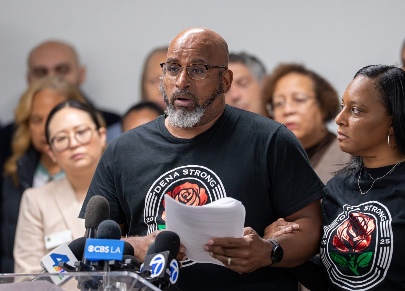 With winter looming, Eaton fire survivors demand SoCal Edison provide housing relief