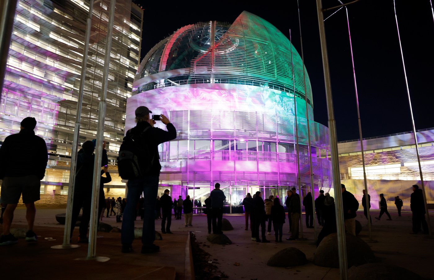 San Jose City Hall goes psychedelic to honor Grateful Dead concert