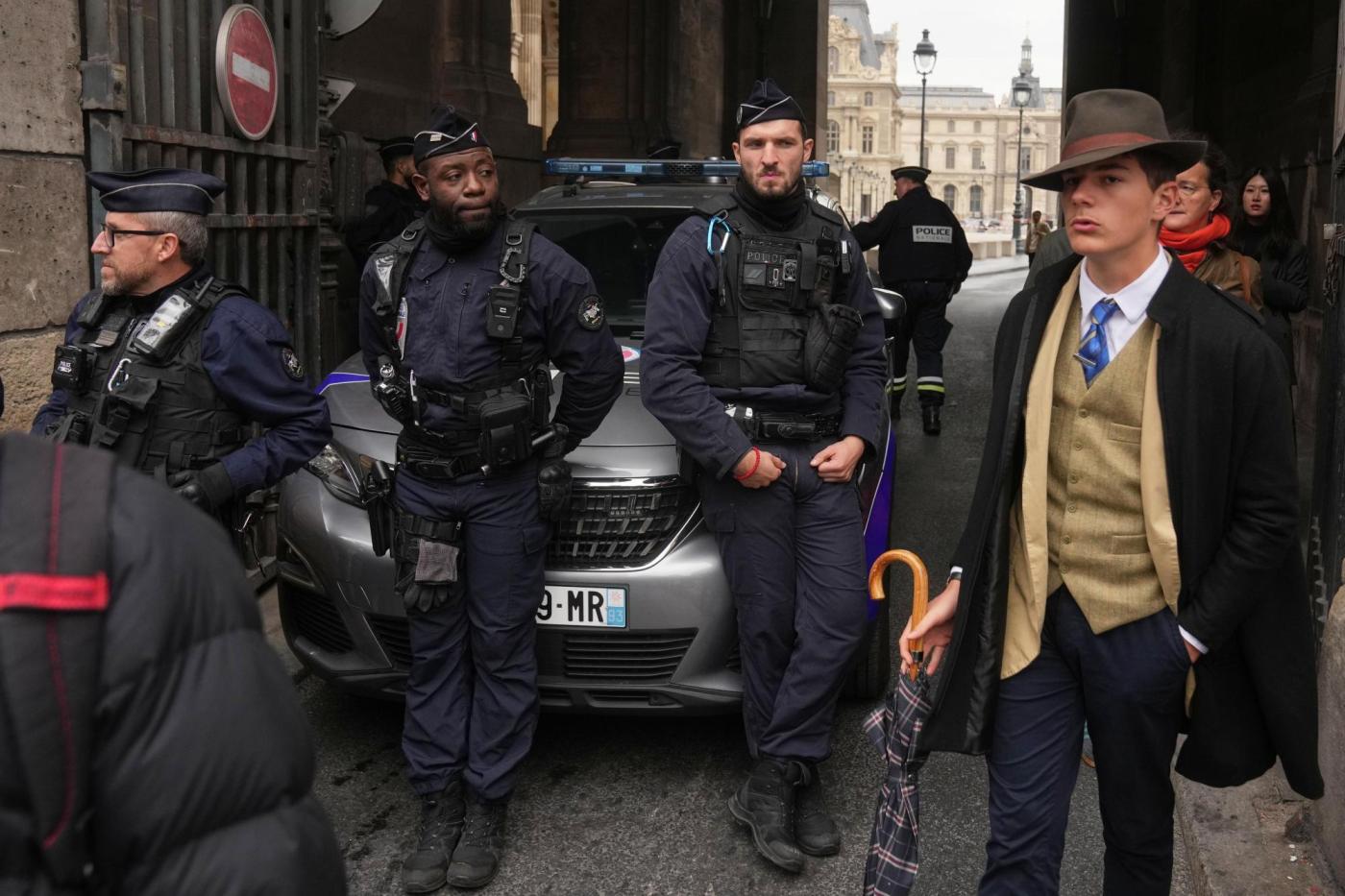A mysterious fedora, a thieving cat and other stories that made us smile in 2025