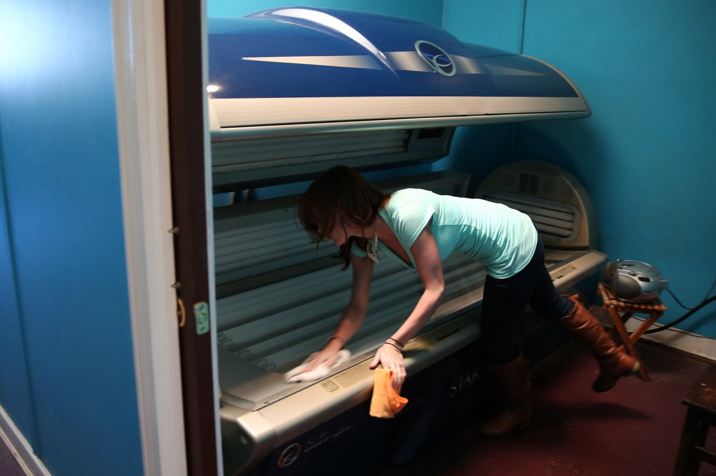 Tanning bed users have nearly twice as much damage to skin cells, Northwestern study finds