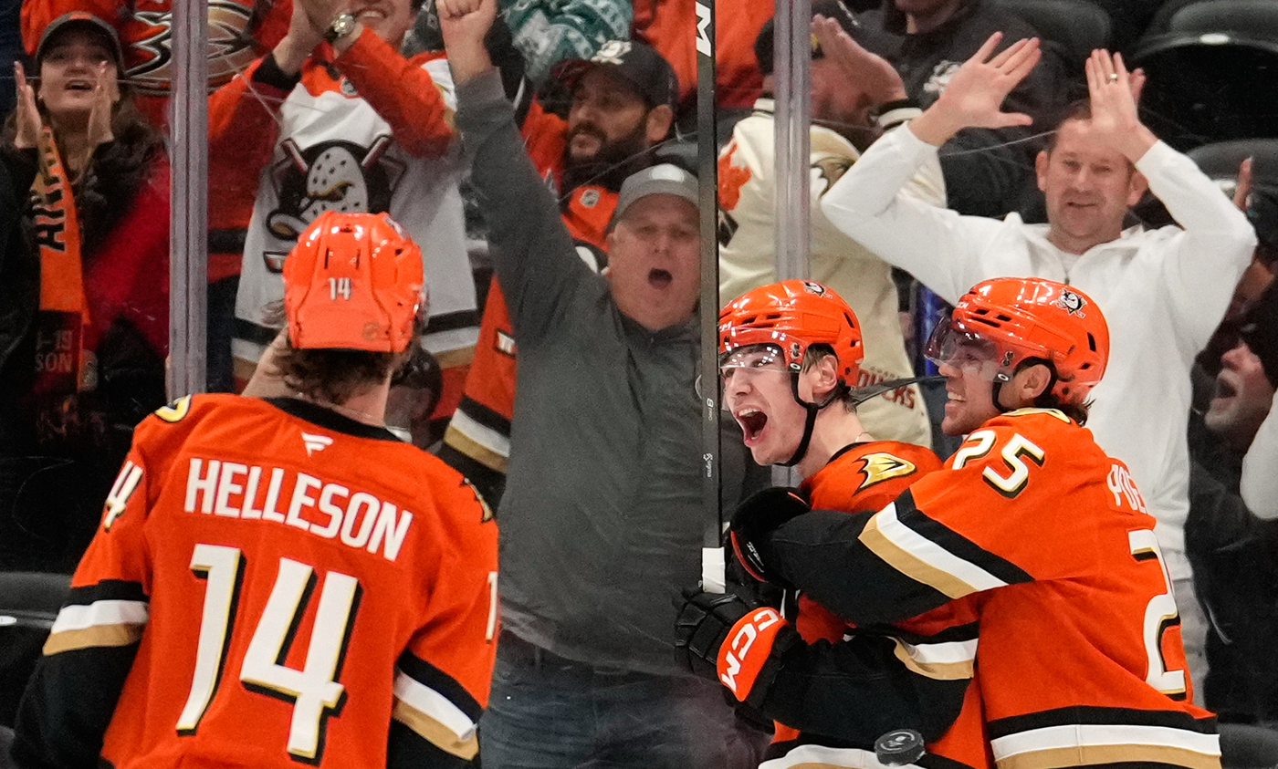 Ducks bounce back, edge red-hot Capitals in shootout