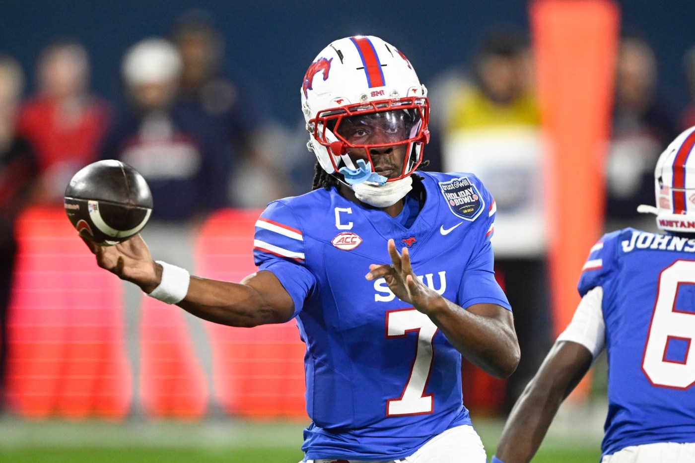 Holiday Bowl: SMU builds big lead, hangs on to beat No. 21 Arizona