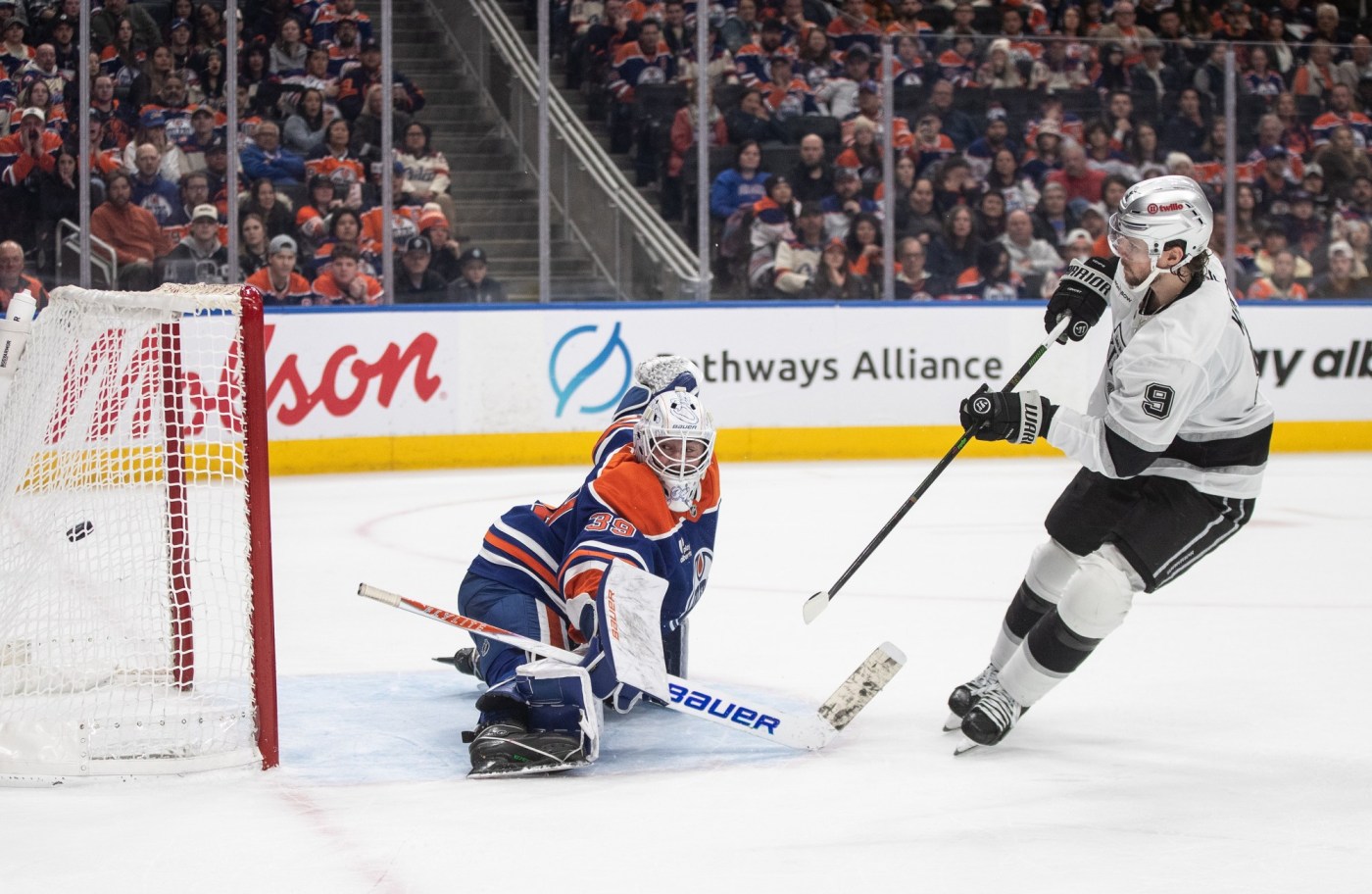 Adrian Kempe scores lone shootout goal to lift Kings past Oilers