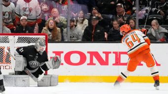 Ducks edge Kings in OT, complete weekend sweep