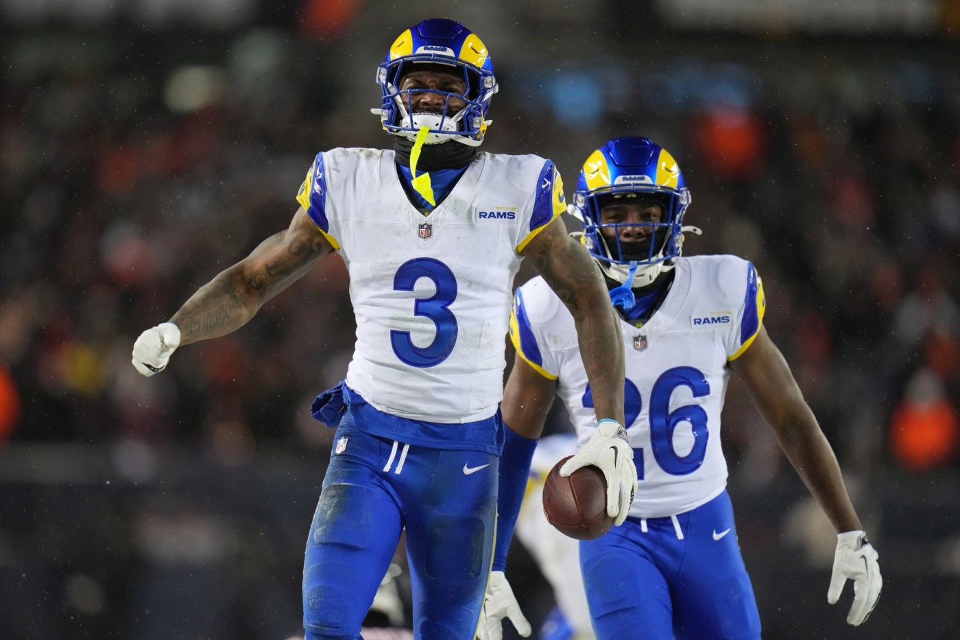 Rams’ secondary makes statement with 3 interceptions in win over Bears