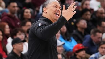 Clippers’ win streak ends against hot-shooting Bulls