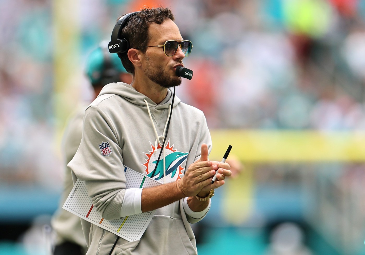 Reports: Chargers expected to hire Mike McDaniel as offensive coordinator
