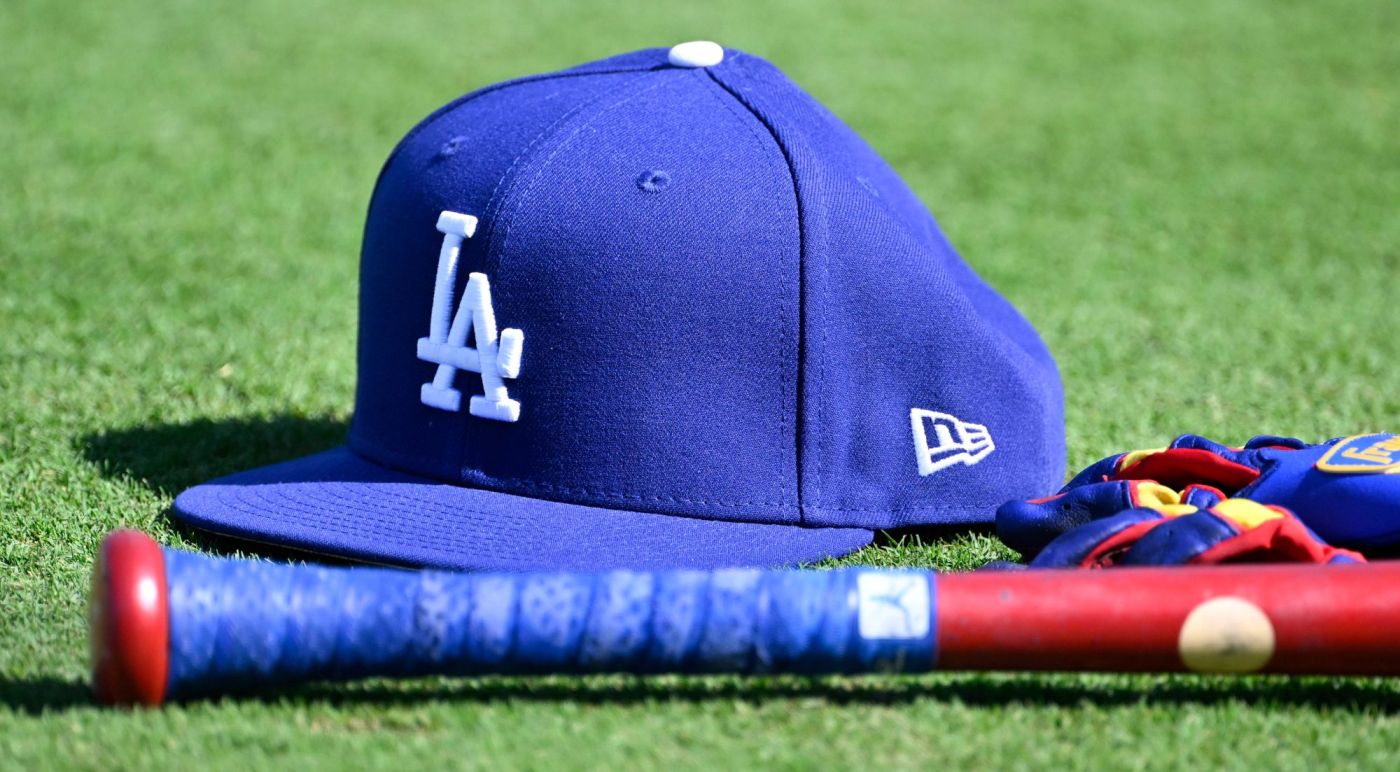 Dodgers add Dominican outfielder, shortstop among 22 international signings