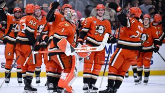 Beckett Sennecke, Mason McTavish help Ducks edge Kings in shootout