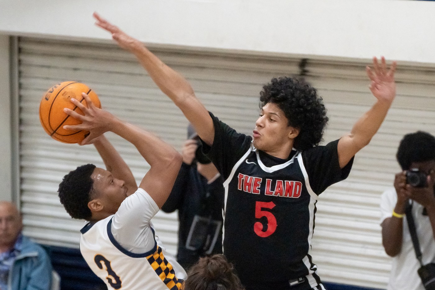Cleveland boys basketball wins first league showdown with Birmingham