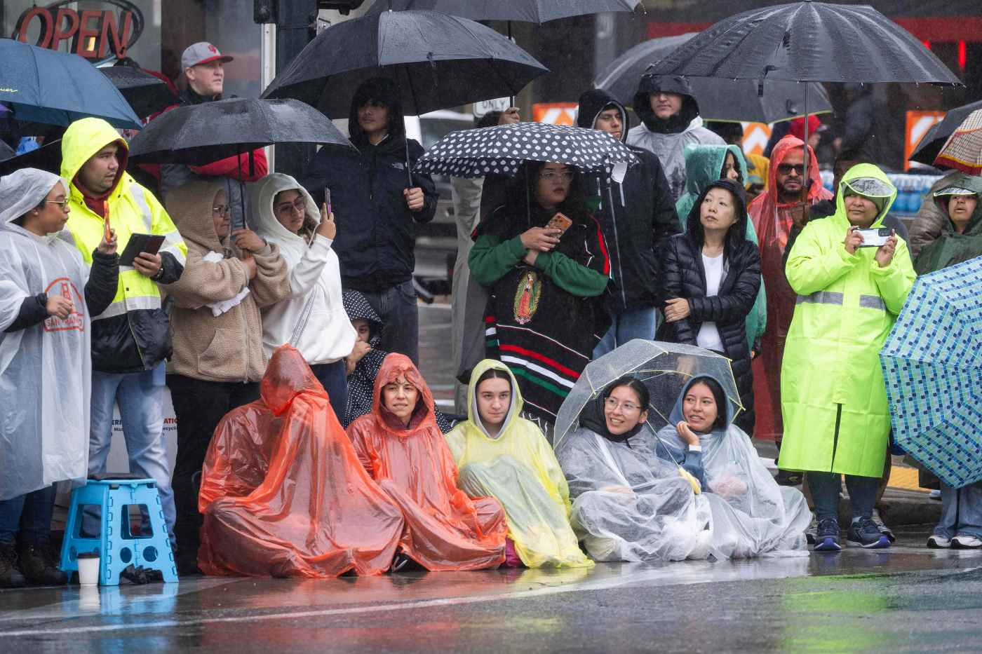 New Year’s Day downpour sets some records in Southern California, with more wet weather ahead